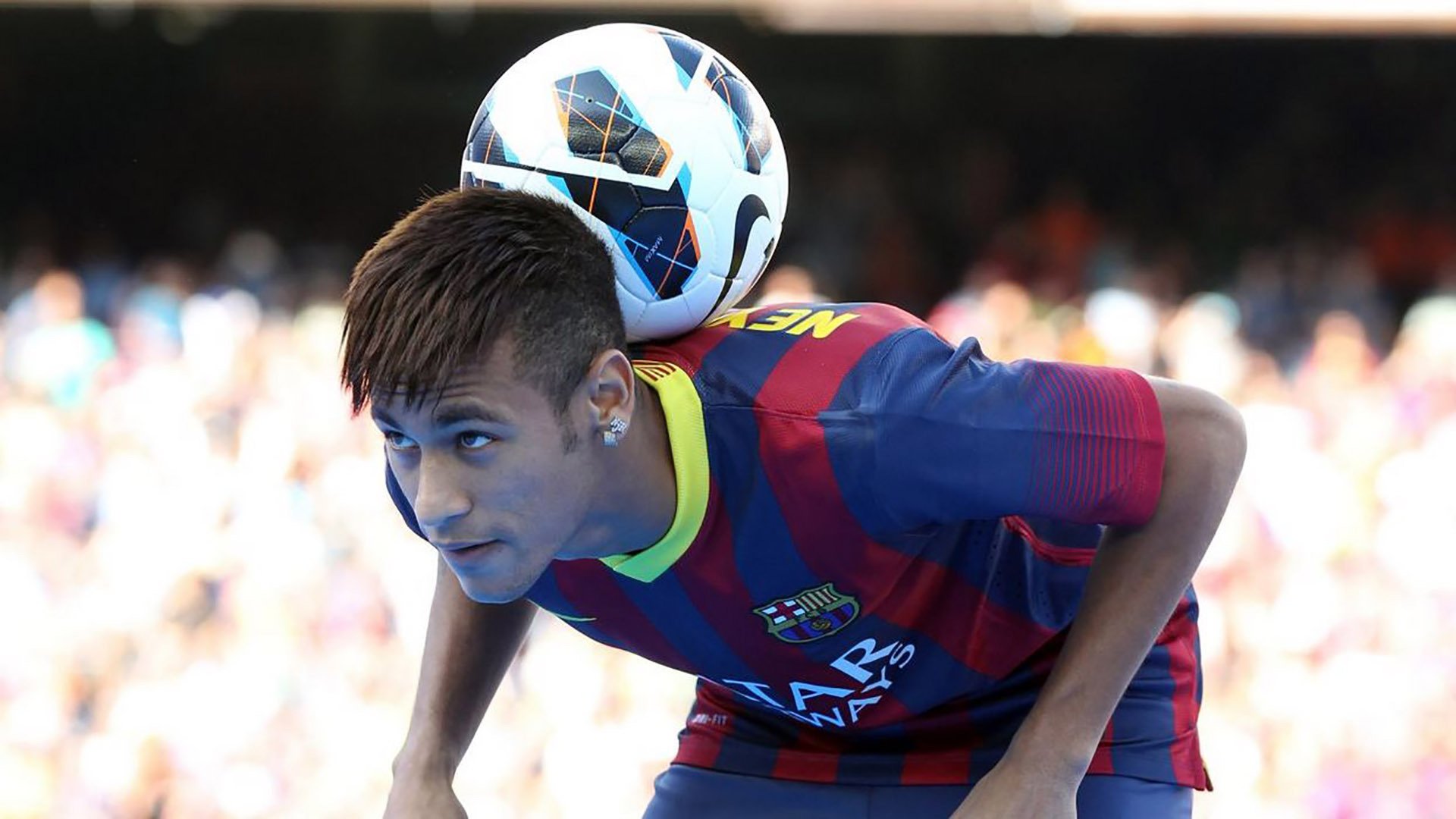 开云FIFA-烈日灼心,当太阳碾压深圳队,浓眉哥用高光时刻书写唯一答案